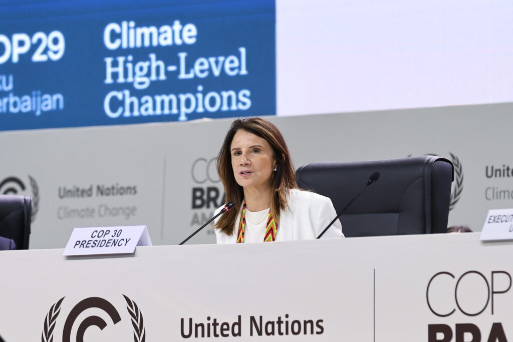 Photo by IISD/ENB | Mike Muzurakis Photo by IISD/ENB | Mike Muzurakis